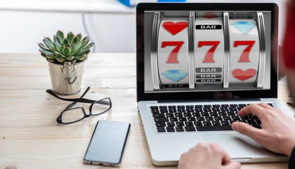 Comparing Bonuses at a trusted online casino Singapore